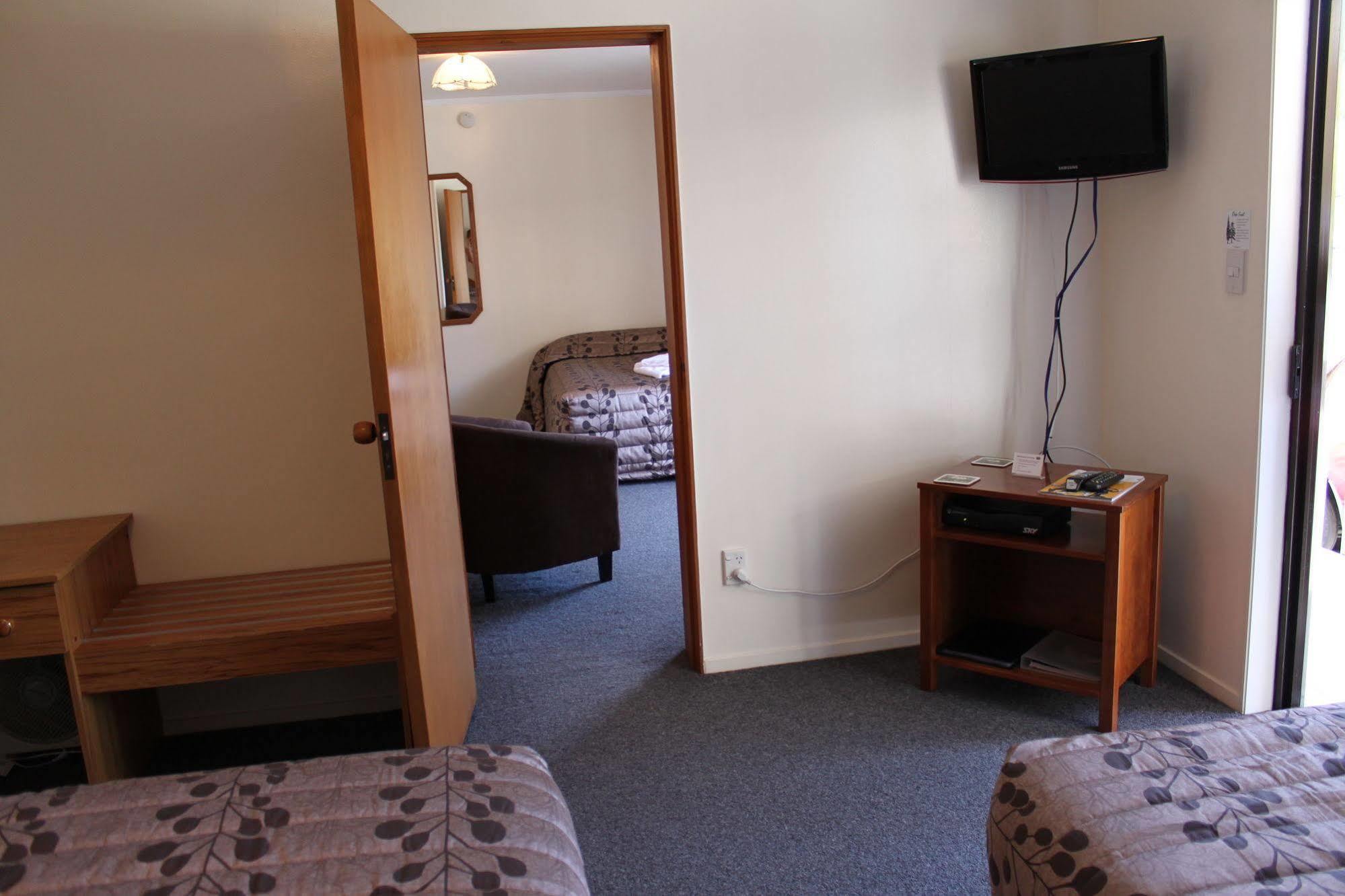 Cherry Court Motor Lodge Whangarei Exterior photo